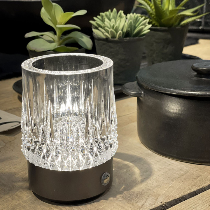 Usb table diamond shape