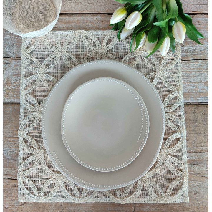 Sous-plat en abaca avec plein petales 36 x 36 cm