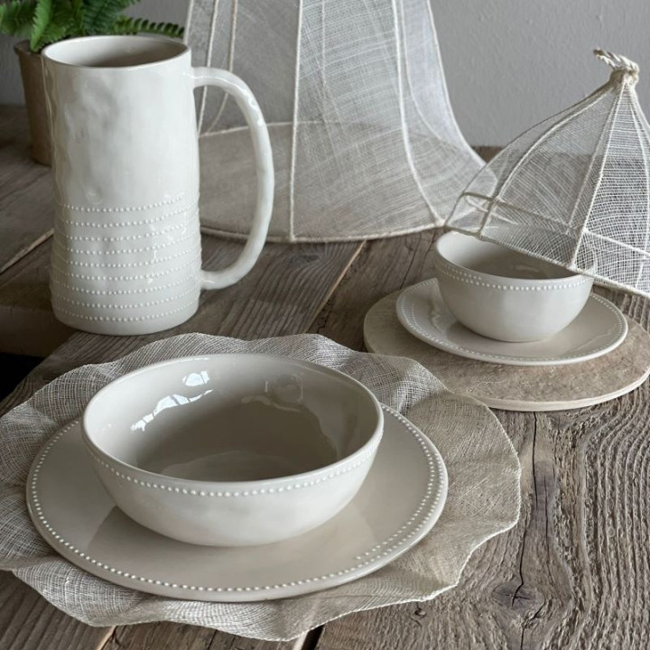 Cream porcelain bowl with spotted edge d13 cm