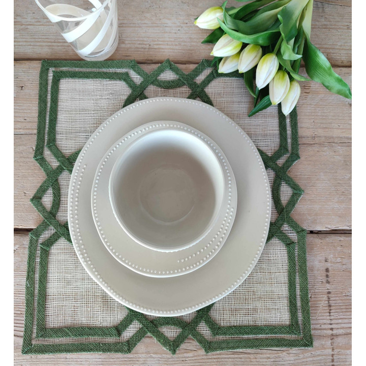 Square abaca placemat with 4 hearts 36 x 36 cm