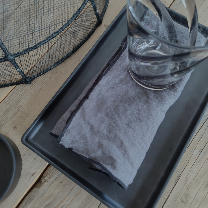 100% linen napkin black hem 40x40 cm