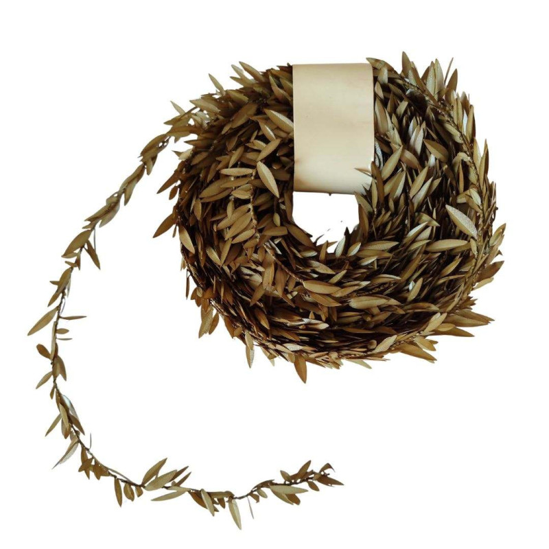 Green leaf garland