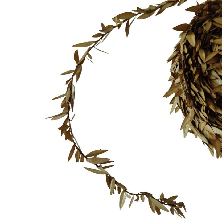 Green leaf garland