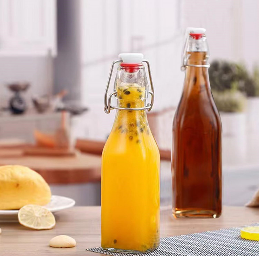 BOUTEILLE AVEC BOUCHON HERMÉTIQUE